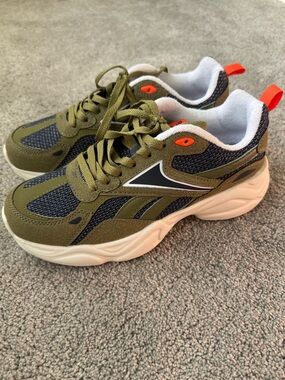 Reebok Charge Men’s Sneakers